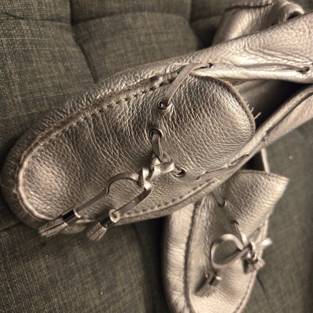 Cole Haan Platinum Silver Car Shoes Leather 10.5 Very Cool